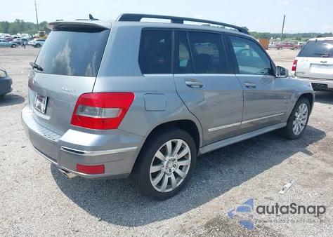 2011 Mercedes-Benz Glk 350 4Matic z USA, uszkodzony, nr VIN WDCGG8HB8BF567114